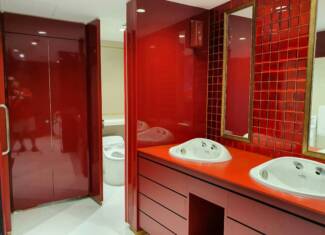 Reinvent Your Bathroom with PI Cabinets: Custom Cabinet Solutions